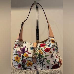 Pre-Loved GUCCI Flora Jackie Canvas Bag, Vintage
In good condition